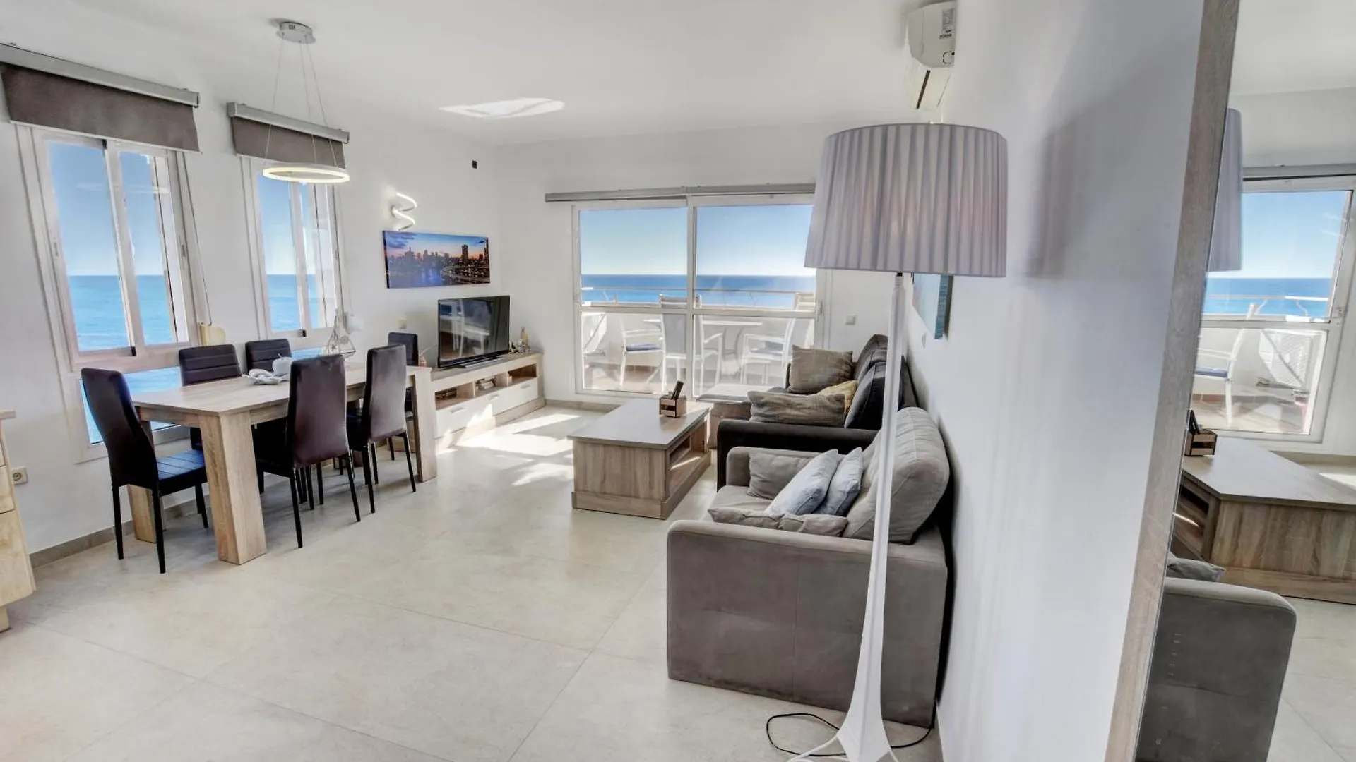 New Sunset Apartment - C&G Benal Beach Benalmádena 0*,  İspanya